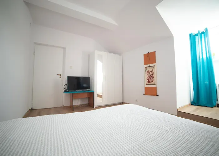 Old Town Flat At Podwale Street Apartment