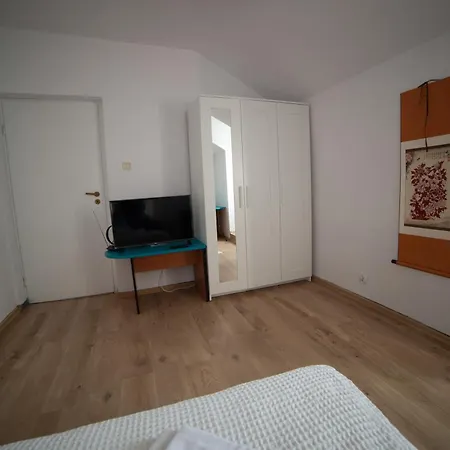 Old Town Flat At Podwale Street